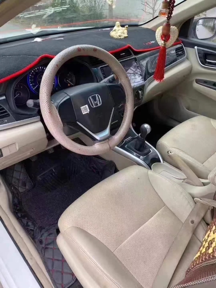 烟台抵押车13年本田凌派出售