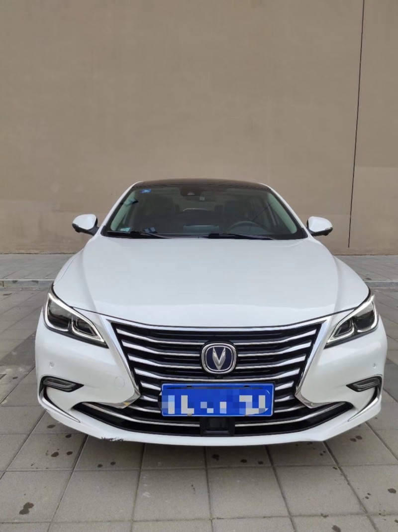 營口18年長安汽車睿騁CC1