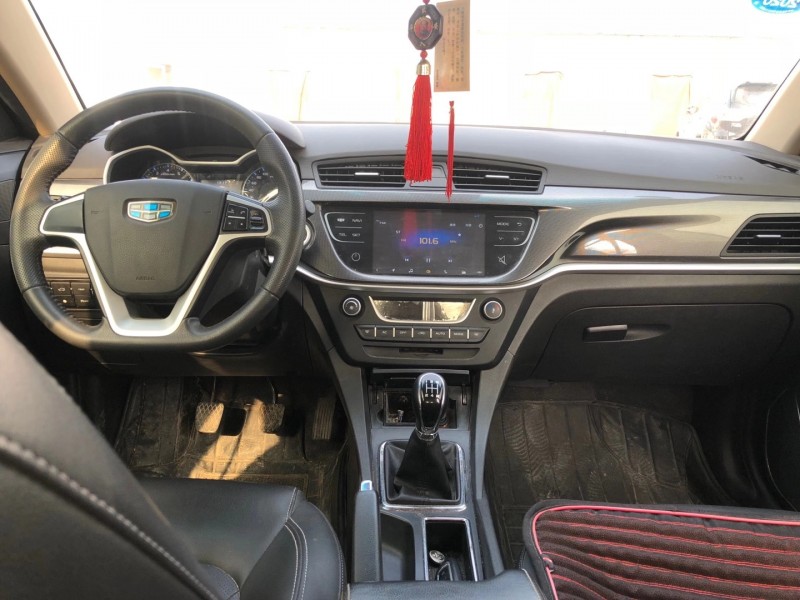 保定17年吉利帝豪2