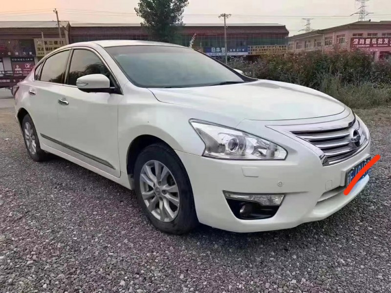 保定15年日产天籁6