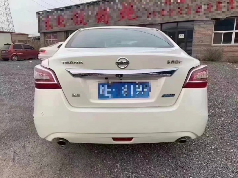 保定15年日产天籁4