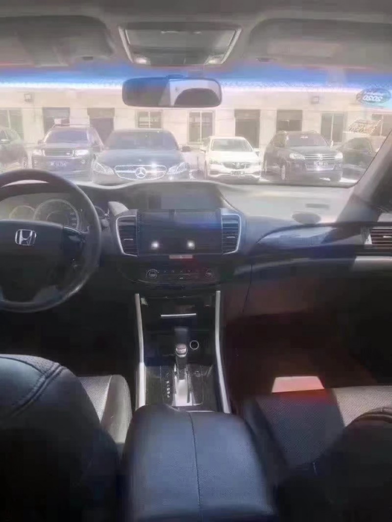 保定18年本田雅阁3