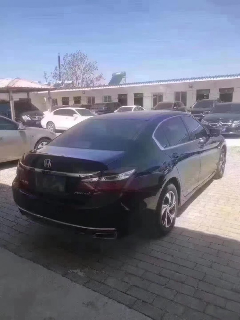 保定18年本田雅阁1