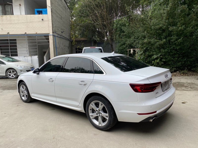 成都17年奥迪A4L9