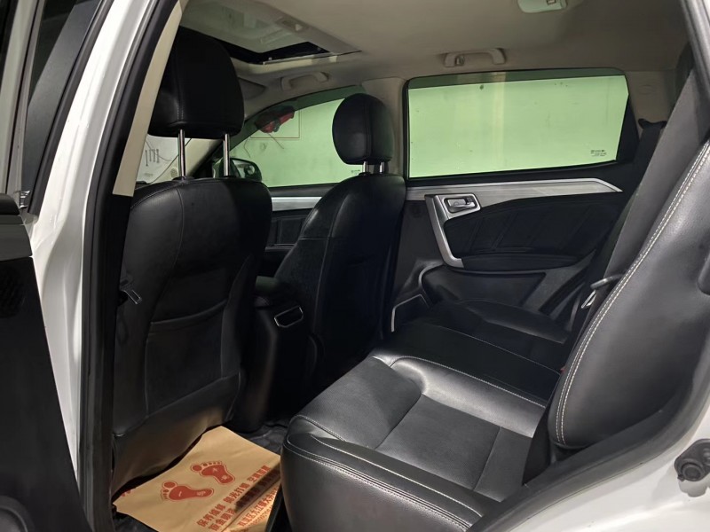 成都17年吉利远景X66