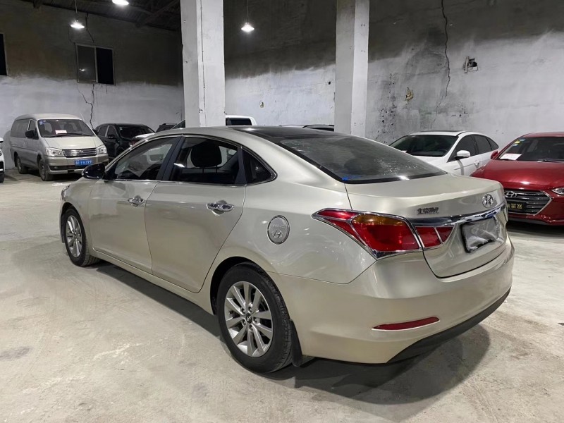 成都14年现代名图9