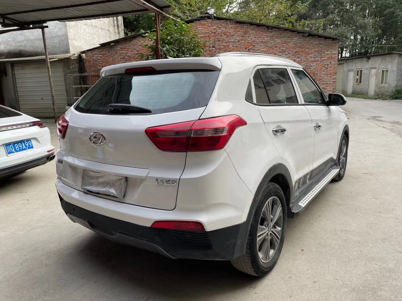 成都16年现代ix259