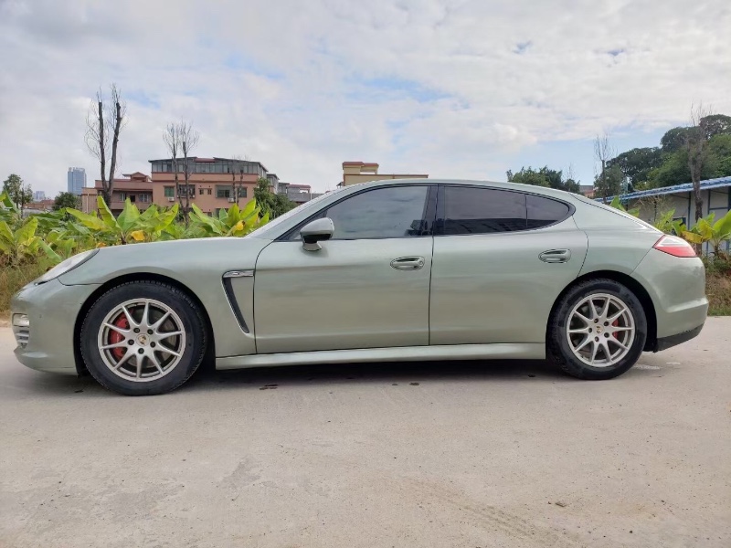 东莞09年保时捷帕拉梅拉4