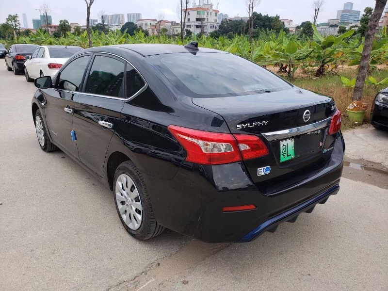 东莞20年日产轩逸5