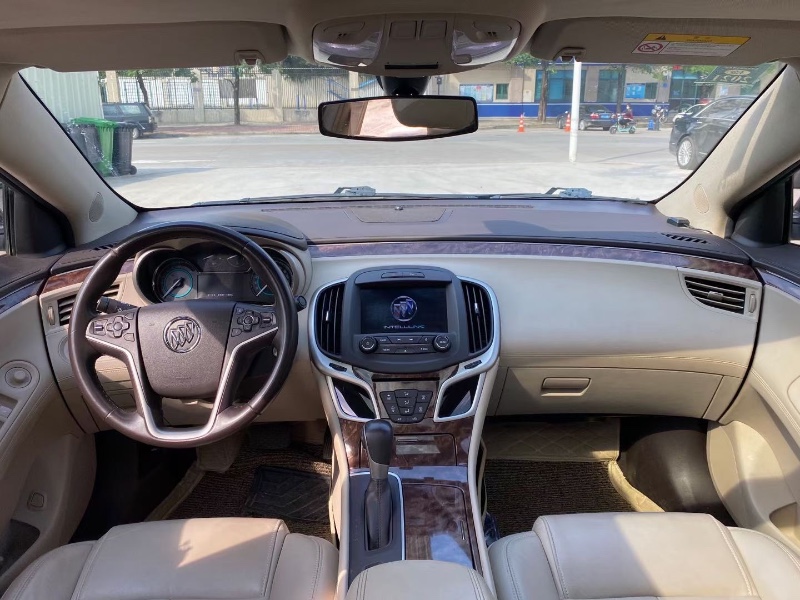 广州15年别克君越5