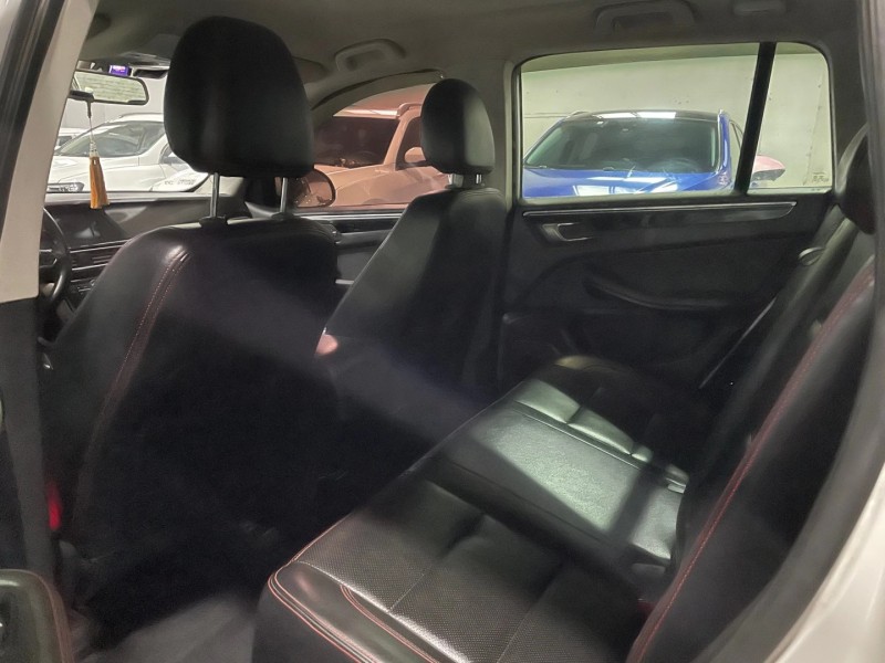 成都16年众泰大迈X53