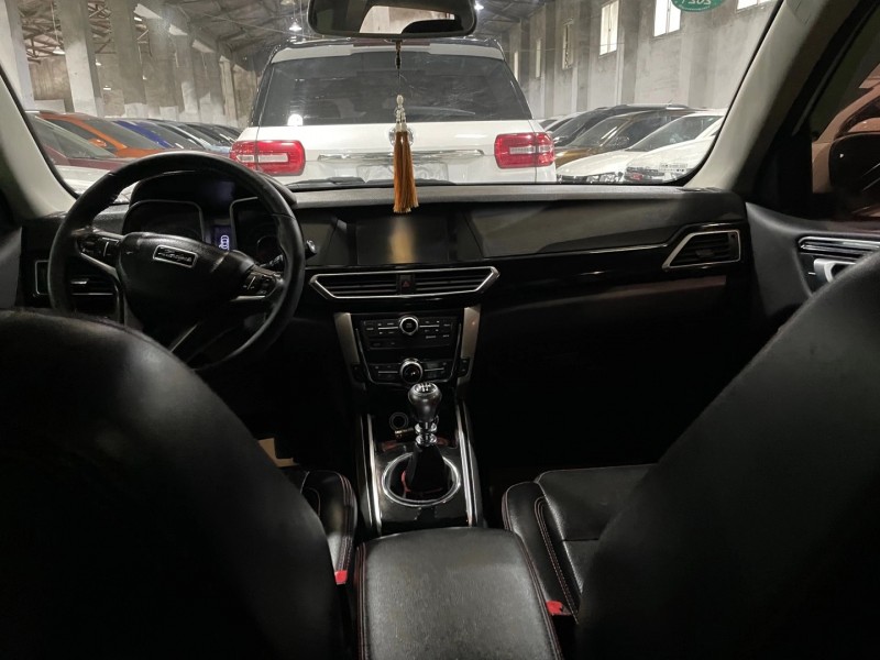 成都16年众泰大迈X55