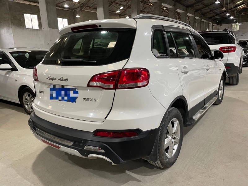 成都16年众泰大迈X58