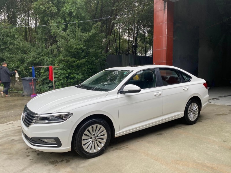 成都20年大众朗逸8