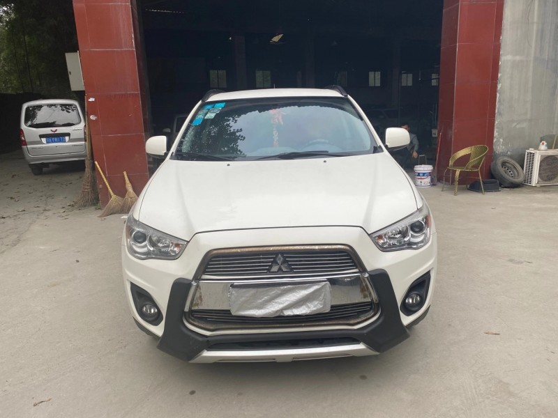 成都14年三菱劲炫1