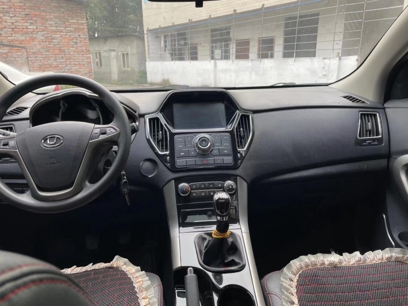 成都16年华泰圣达菲5