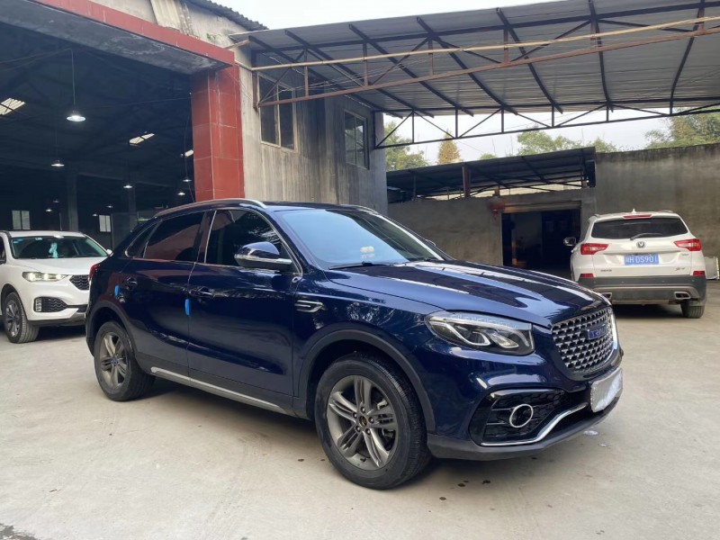 成都19年君马汽车MEET33