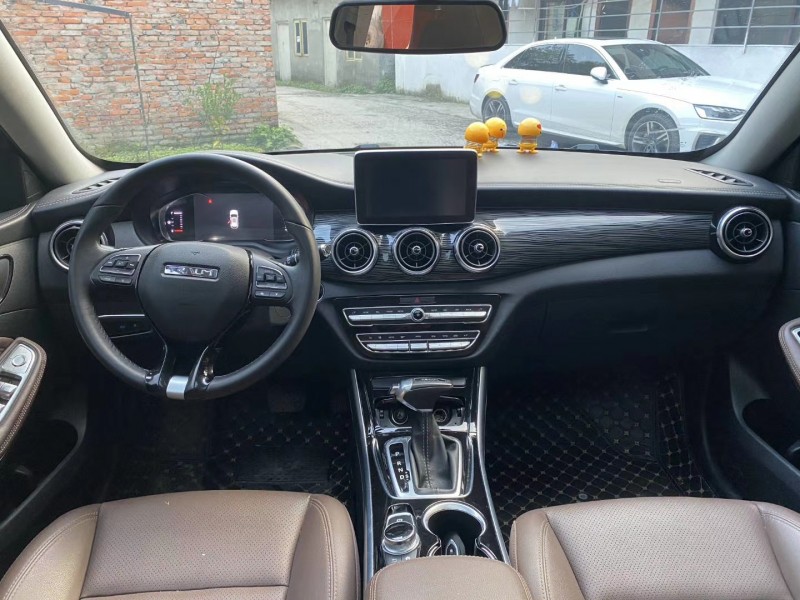 成都19年君马汽车MEET35