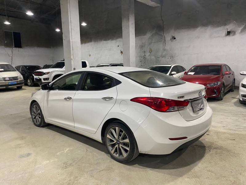 成都15年现代朗动9