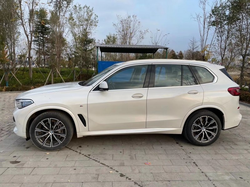 北京19年宝马X55