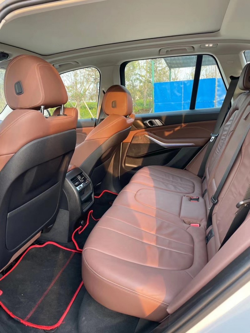 北京19年宝马X57