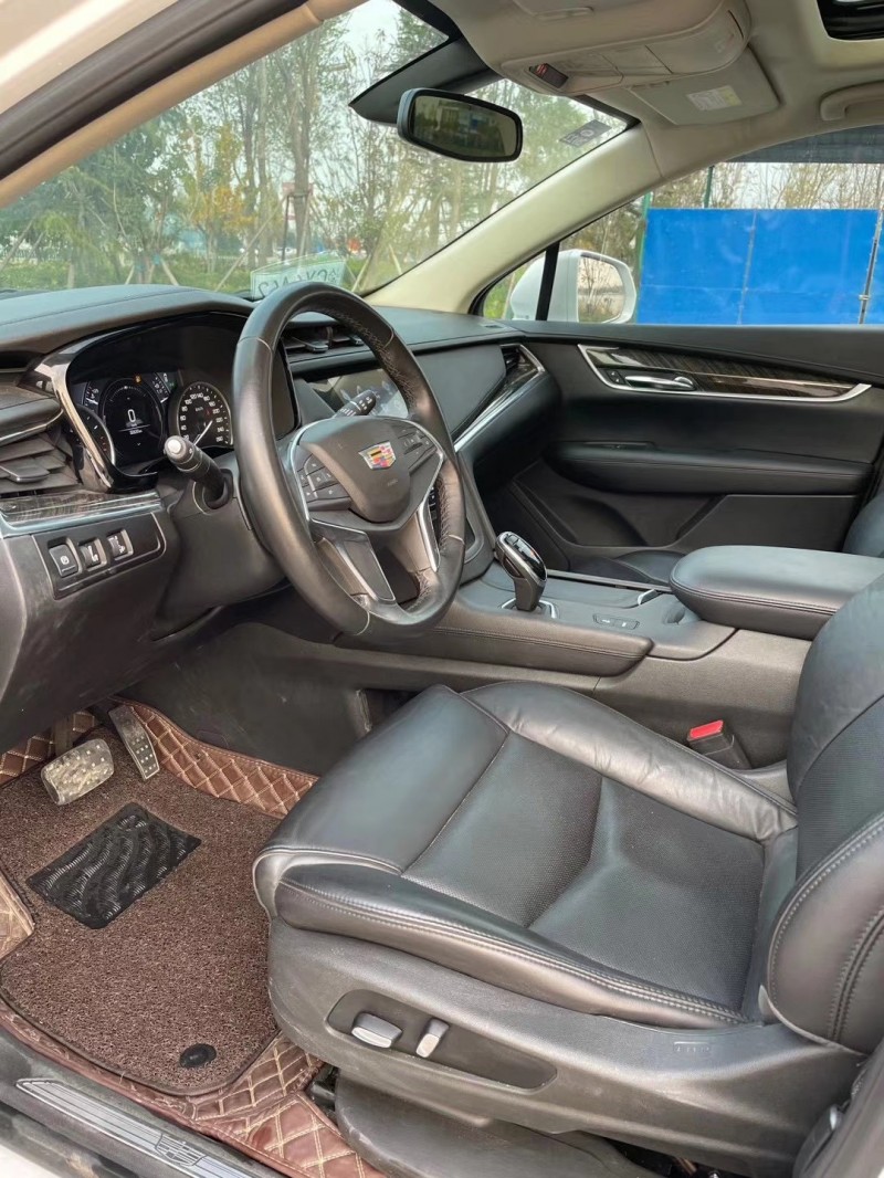 北京18年凯迪拉克XT57
