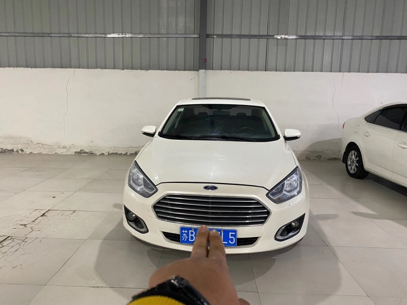 徐州17年福特福睿斯4