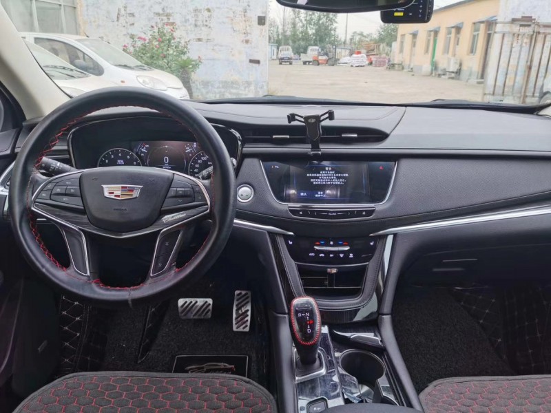 北京17年凯迪拉克XT54