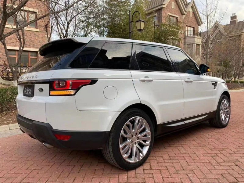 济宁15年路虎揽胜运动5