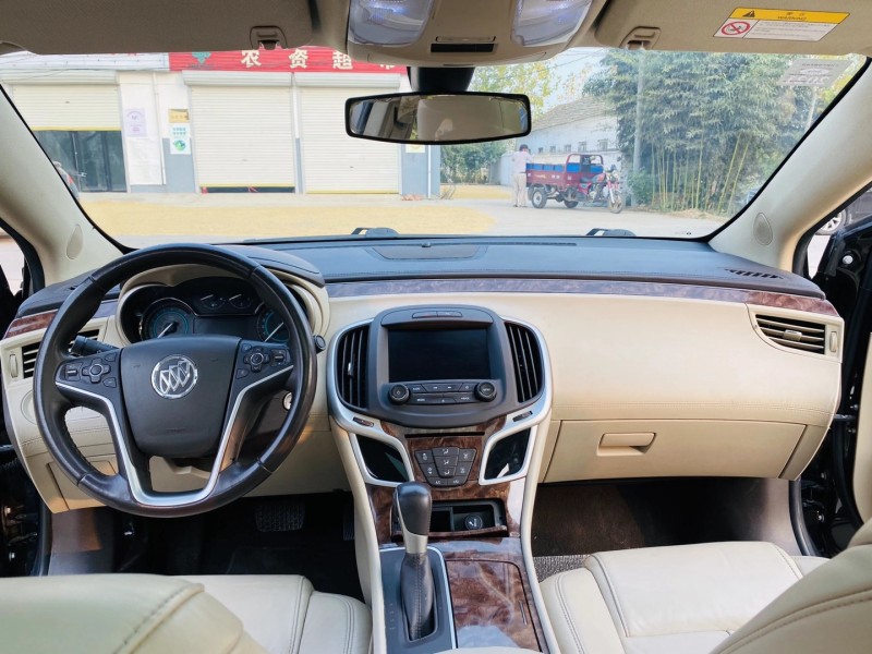 徐州14年别克君越8