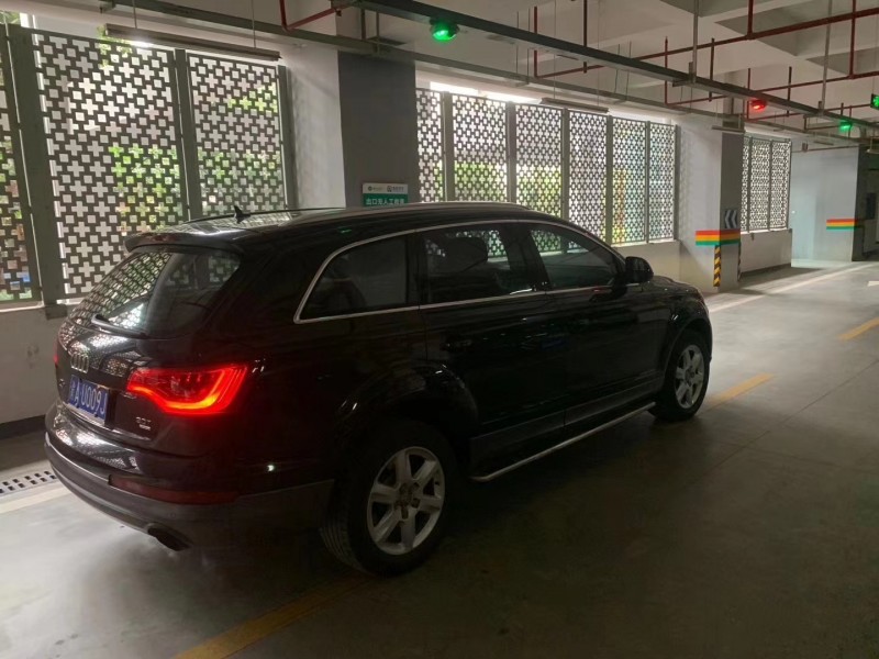 重庆11年奥迪Q78