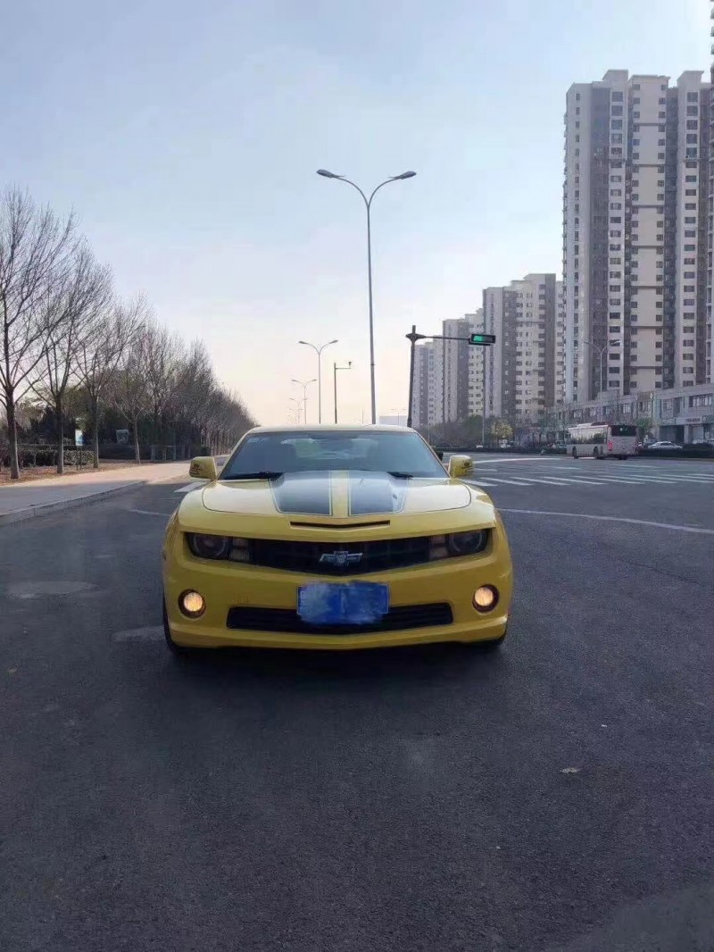 聊城14年雪佛兰科迈罗1