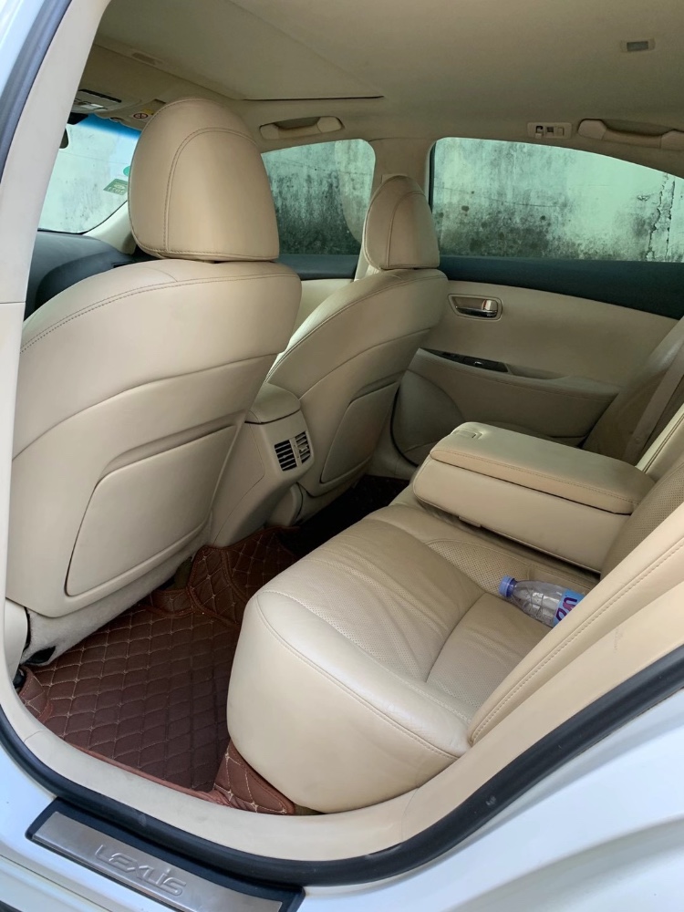 中山11年雷克萨斯ES2