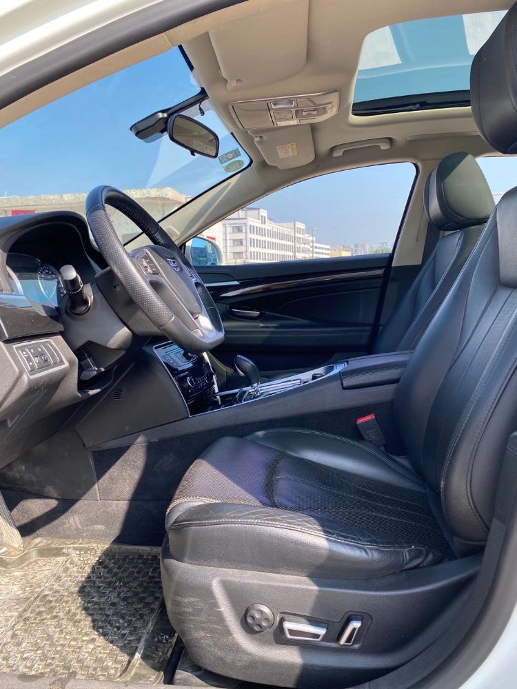 广州16年吉利博瑞3