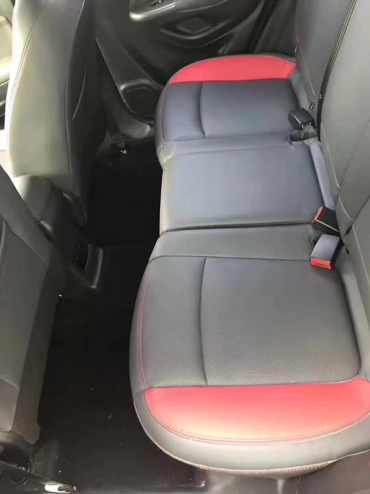 成都19年长安汽车长安CS156