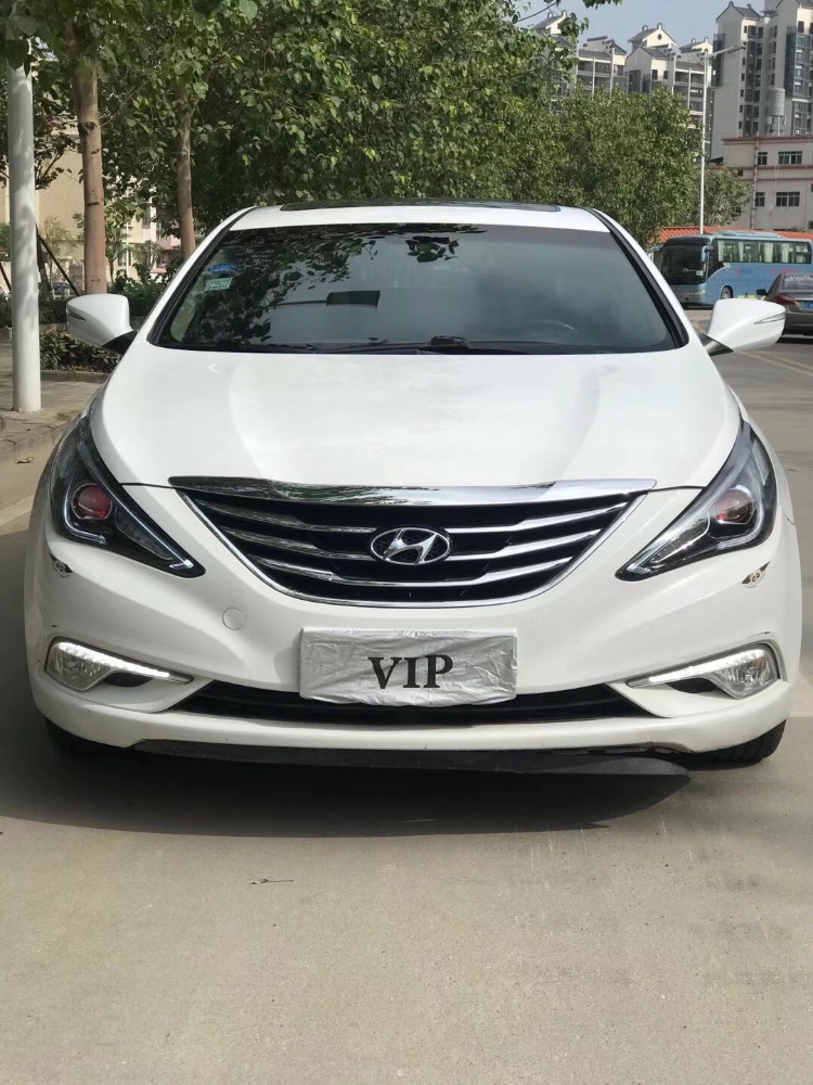 中山16年现代索纳塔八1