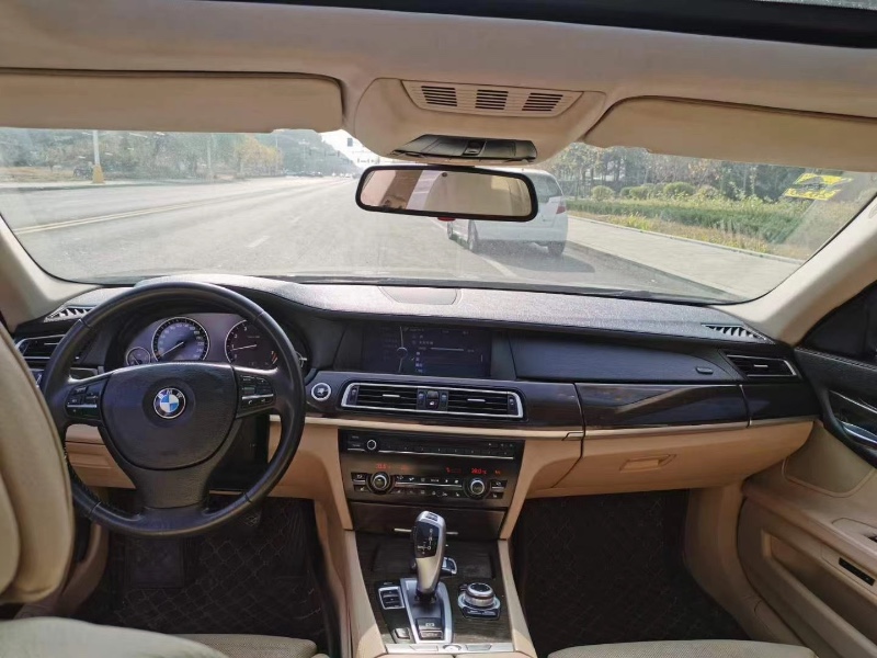 青岛10年宝马7系6