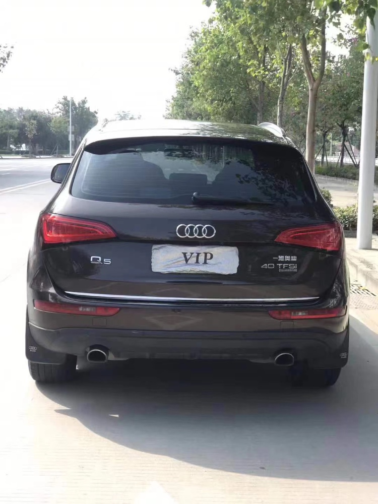 中山17年奥迪Q54