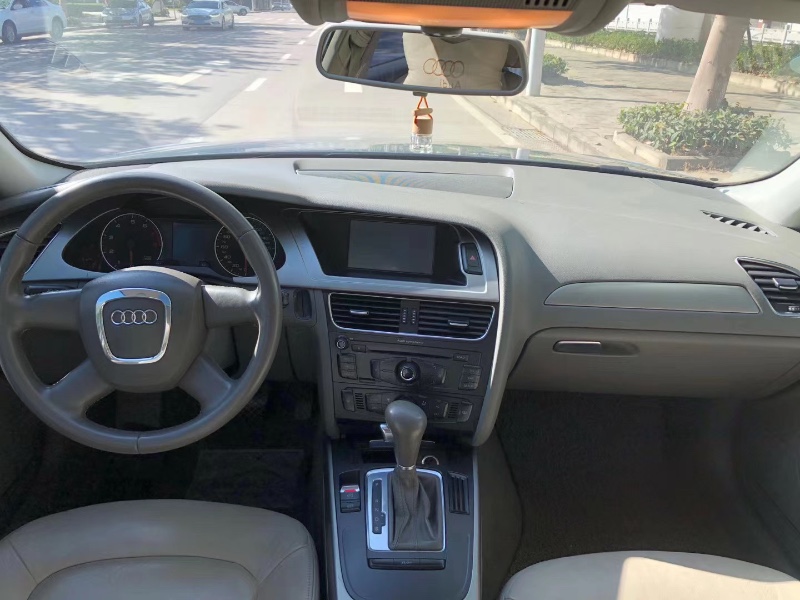 中山11年奥迪A4L7