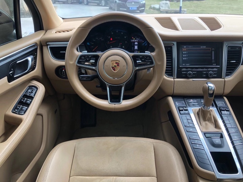 广州14年保时捷Macan5