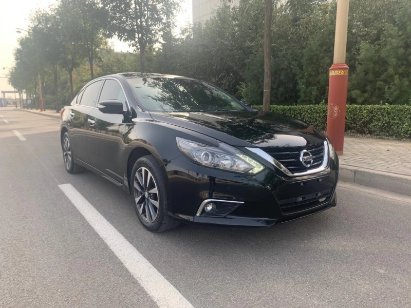 運城20年日產天籟2
