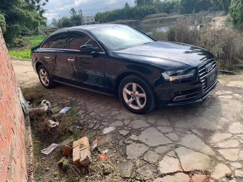 成都13年奥迪A4L3