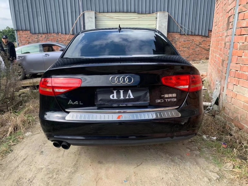 成都13年奥迪A4L6