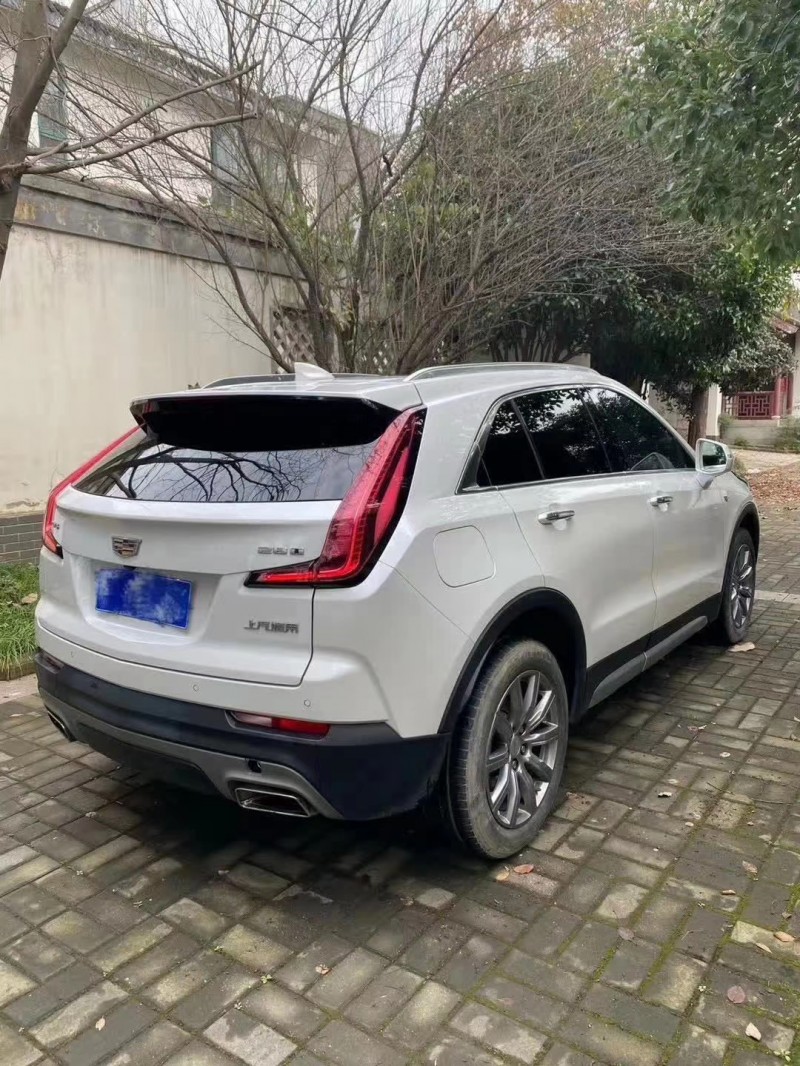 武汉19年凯迪拉克XT41