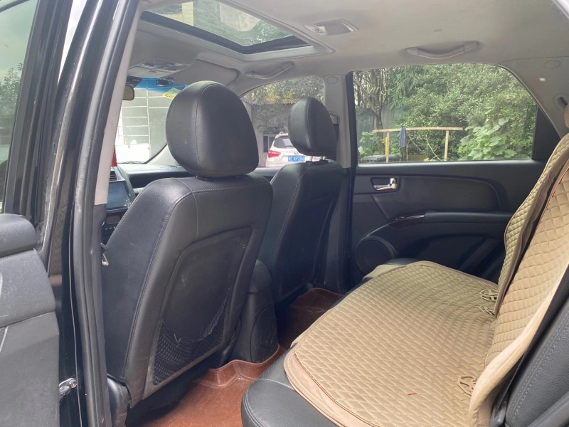 成都13年起亚狮跑4