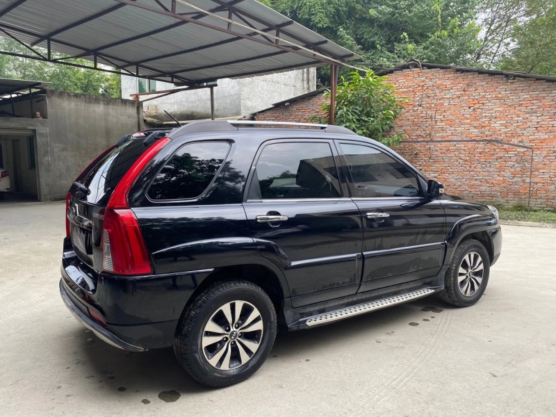 成都13年起亚狮跑7