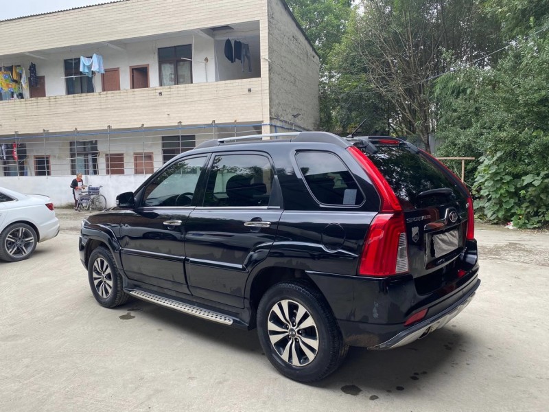 成都13年起亚狮跑9