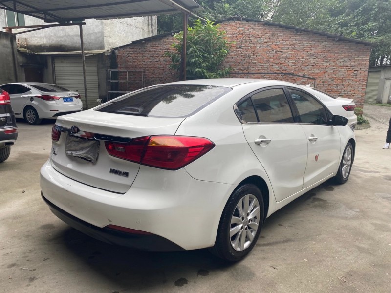 成都13年起亚K37