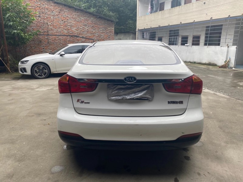 成都13年起亚K38