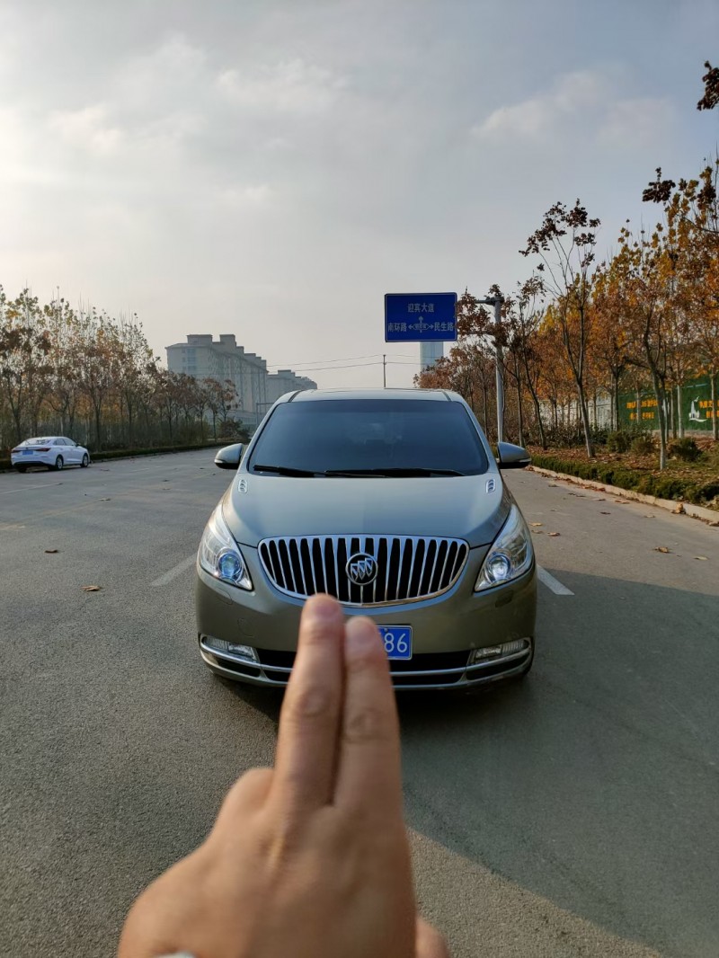 聊城12年别克别克GL81